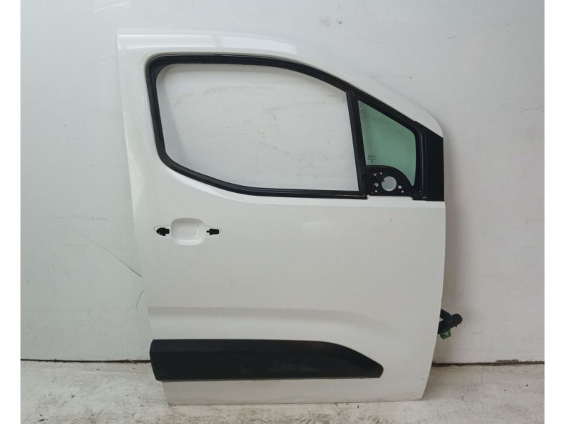 Recambio de puerta delantera derecha para toyota proace verso 1.6 d-4d cat referencia OEM IAM SU001B3310  