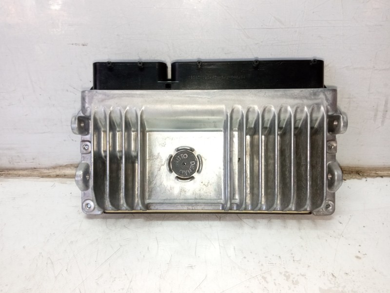 Recambio de centralita motor uce para toyota yaris active referencia OEM IAM 896610U140 MB2762002422 