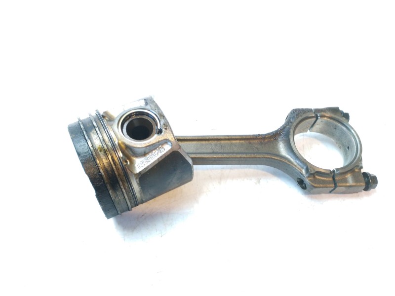 Recambio de piston para opel corsa c blue line referencia OEM IAM 93192654 73502643 
