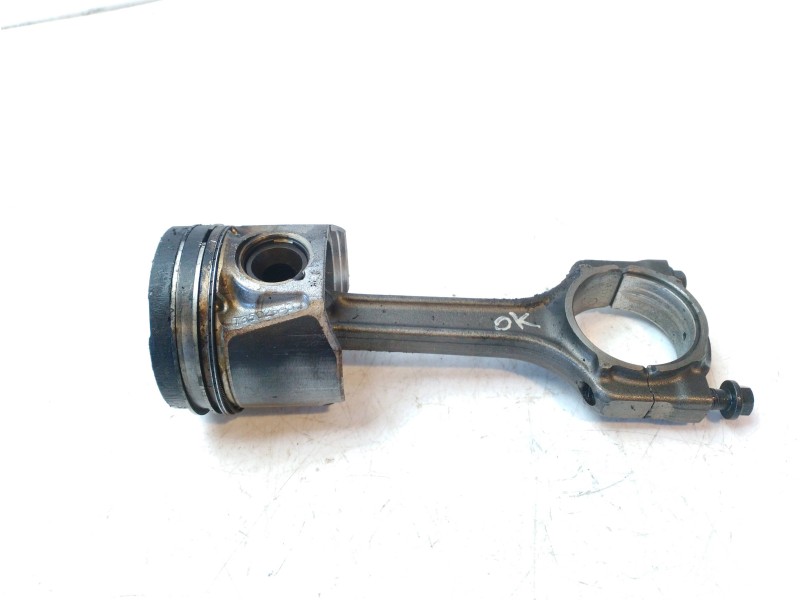 Recambio de piston para opel corsa c blue line referencia OEM IAM 93192654 73502643 