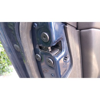 CERRADURA PUERTA TRASERA IZQUIERDA 825039922R 
