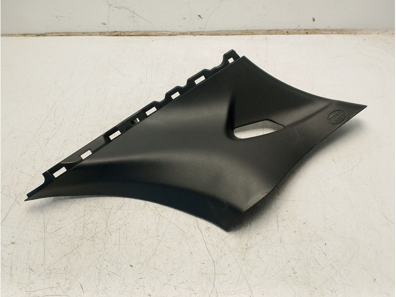 Recambio de moldura para toyota yaris (_p21_, _pa1_, _ph1_) 1.5 hybrid (mxph10) referencia OEM IAM 62471K0020  