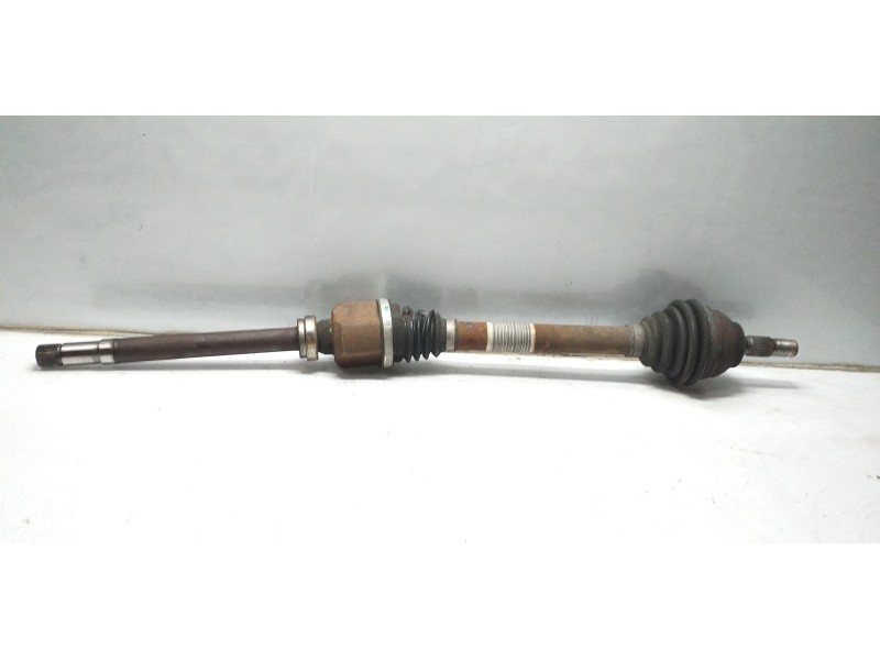 Recambio de transmision delantera derecha para citroën c3 picasso feel referencia OEM IAM 9682513680 1040022 