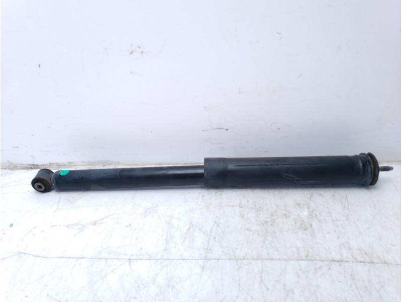 Recambio de amortiguador trasero para toyota yaris 1.5 16v cat referencia OEM IAM 485300DA40  