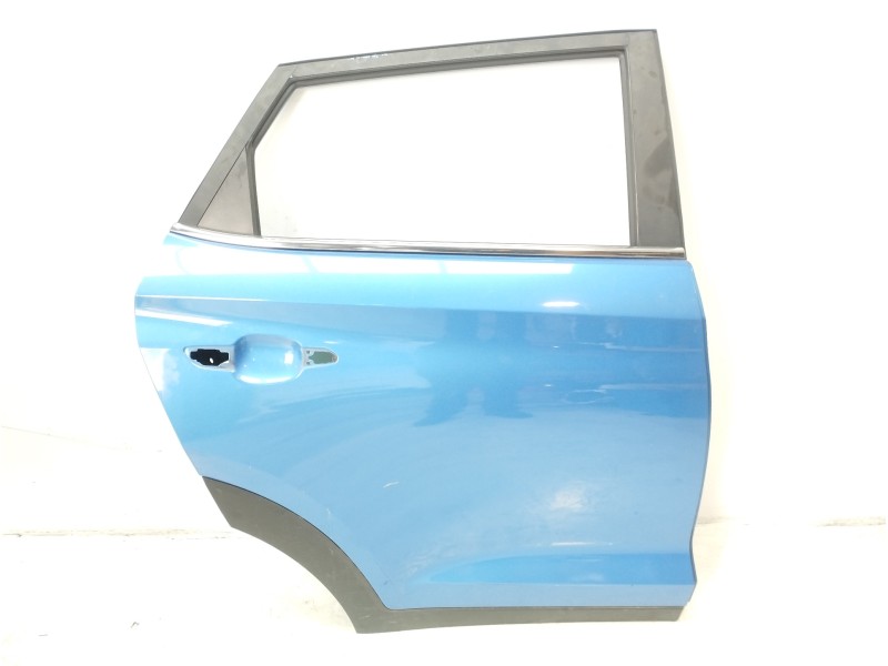 Recambio de puerta trasera derecha para hyundai tucson kosmo bluedrive 2wd referencia OEM IAM 77004D7000 770042E050 