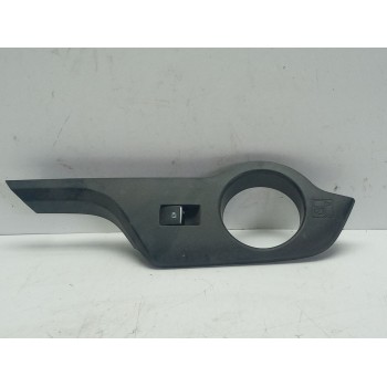 MANDO ELEVALUNAS TRASERO IZQUIERDO 74272F4010 