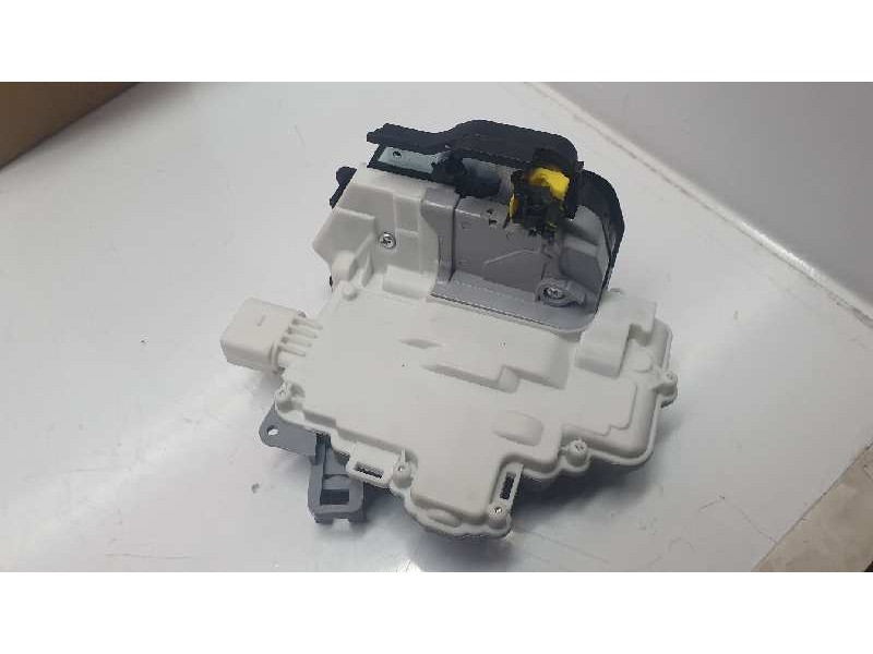 Recambio de cerradura puerta delantera derecha para audi a3 (8p) referencia OEM IAM 8EI837016AA VW9046 