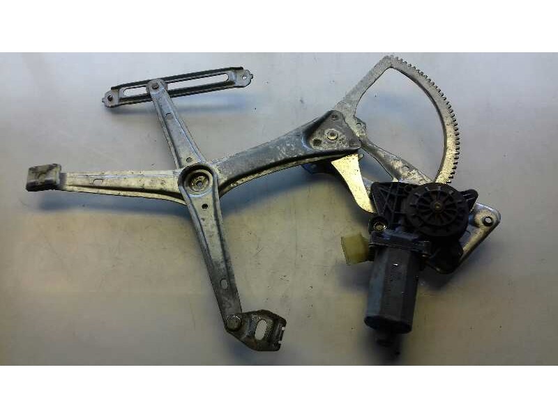 Recambio de elevalunas delantero derecho para mercedes-benz clase c (w202) berlina referencia OEM IAM 0130821709 119153 