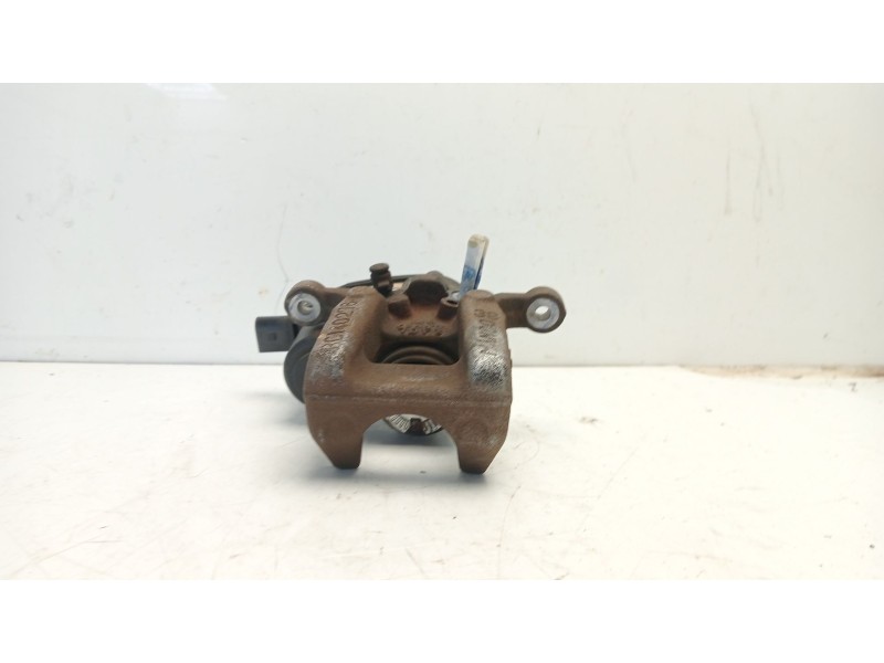 Recambio de pinza freno trasera izquierda para hyundai tucson kosmo bluedrive 2wd referencia OEM IAM 58210N7600  