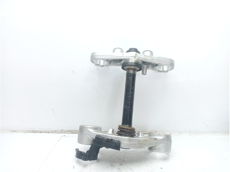Recambio de tija para ktm 125 duke referencia OEM IAM 90101032100  