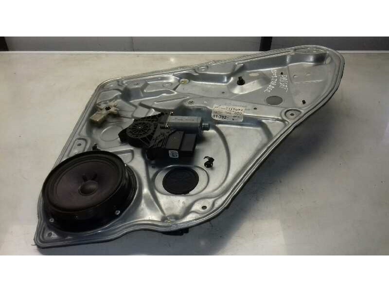 Recambio de elevalunas trasero derecho para volkswagen passat berlina (3b3) referencia OEM IAM 3B5839752CM 117639 