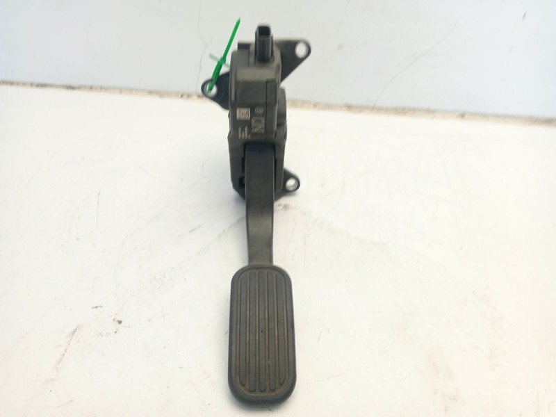 Recambio de pedal acelerador para toyota c-hr hybrid advance referencia OEM IAM 78110F4022  