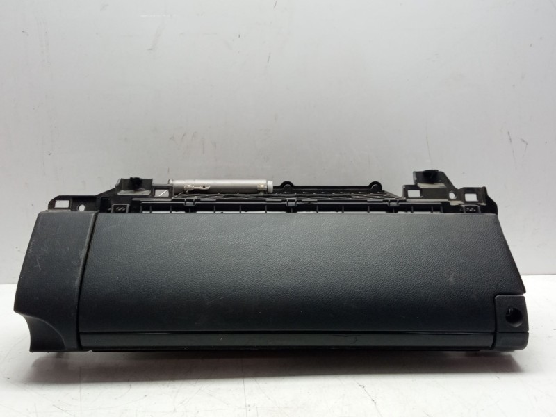 Recambio de guantera para lexus is 300h referencia OEM IAM 5555053100C1  