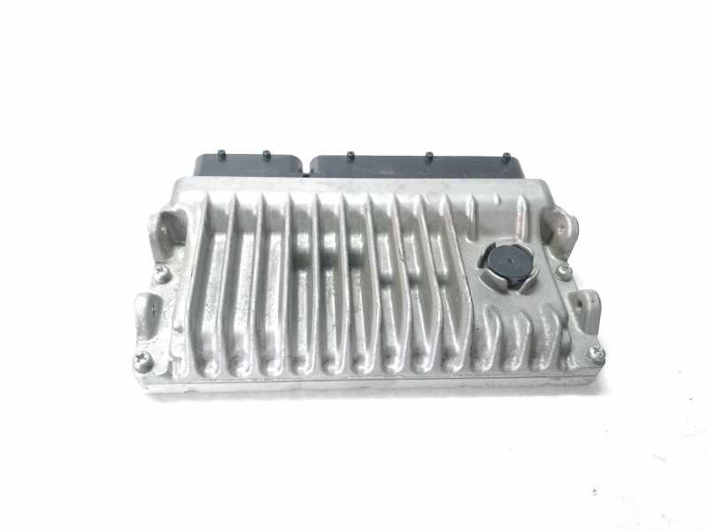 Recambio de centralita motor uce para toyota rav 4 referencia OEM IAM 8966142K80 2756008041 
