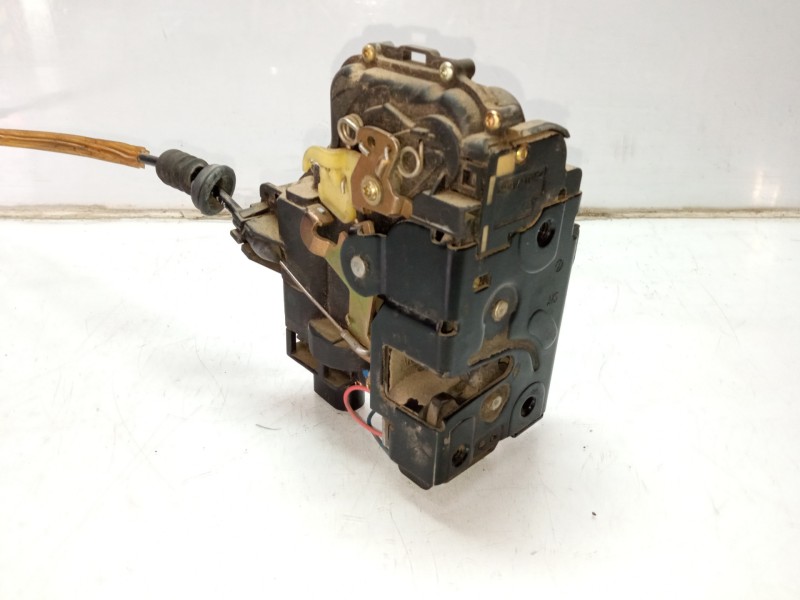 Recambio de cerradura puerta delantera derecha para volkswagen passat berlina (3b2) 1.8 referencia OEM IAM 6X1837014H  