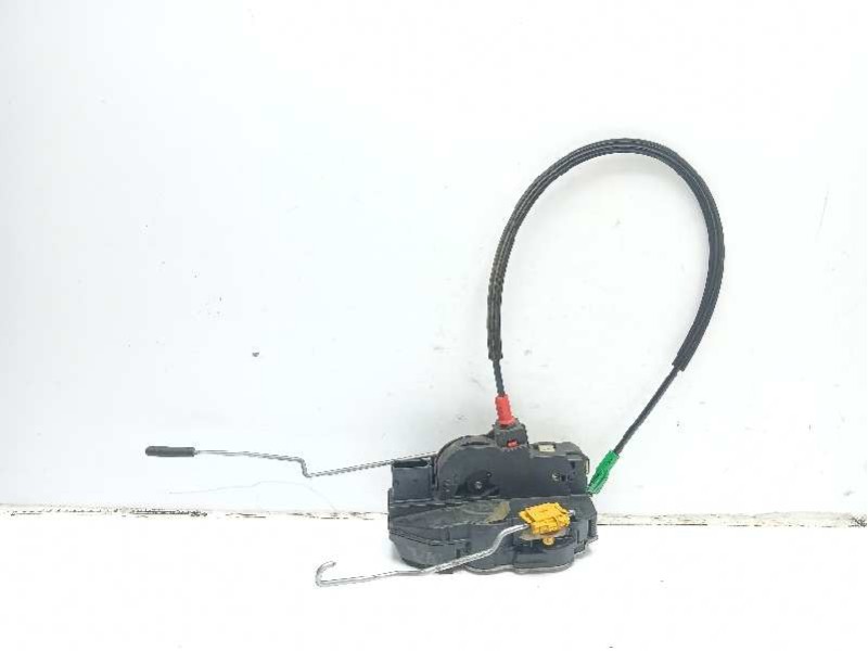 Recambio de cerradura puerta trasera derecha para opel zafira tourer referencia OEM IAM 13579566  