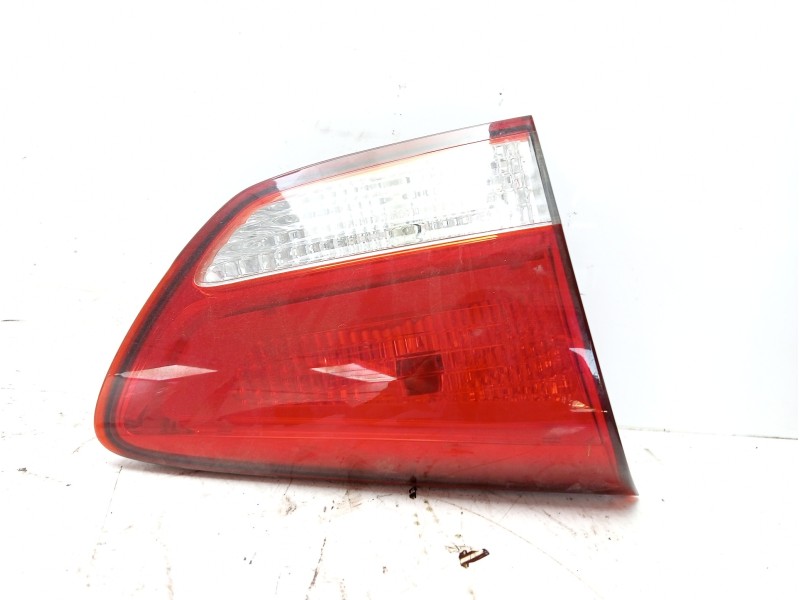 Recambio de piloto trasero derecho interior para kia carens ( ) referencia OEM IAM 92404A4020  