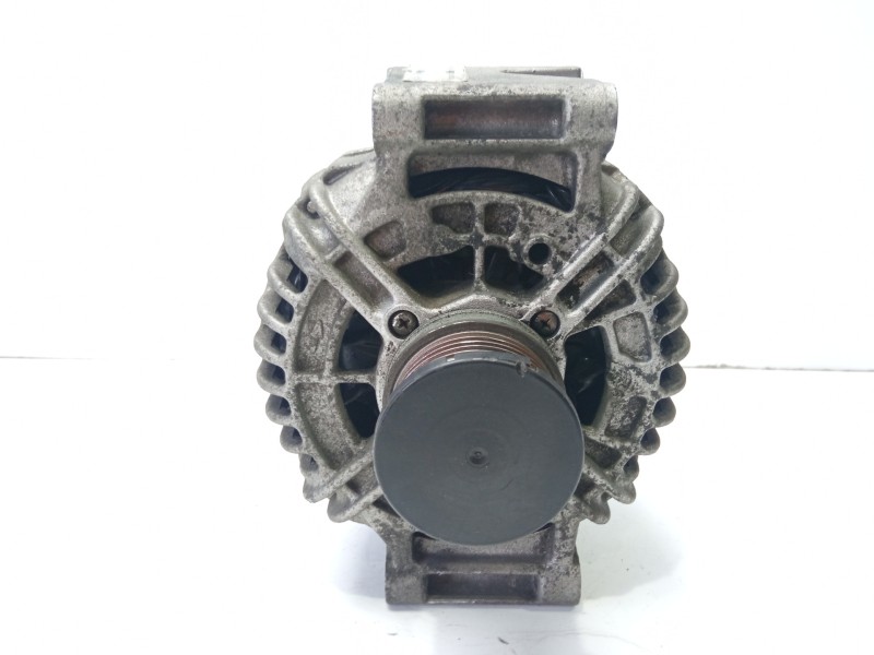 Recambio de alternador para jeep gr.cherokee (wj/wg) 3.1 td laredo referencia OEM IAM 0124615018  