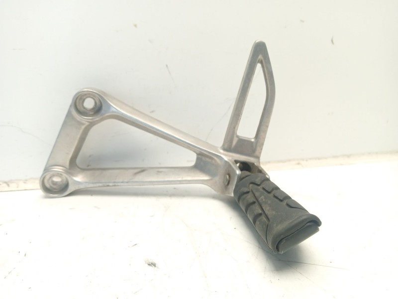 Recambio de estribo para honda cb 500f referencia OEM IAM 50725MGZJ00  