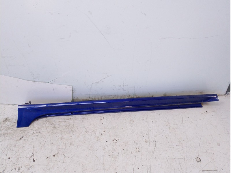 Recambio de faldon lateral para toyota yaris (_p21_, _pa1_, _ph1_) 1.5 hybrid (mxph10) referencia OEM IAM 75852K0901 758520D100 