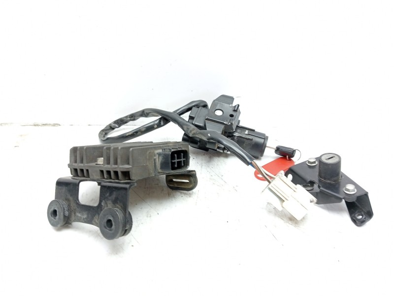 Recambio de conmutador de arranque para kawasaki ninja 650 referencia OEM IAM 270050552  