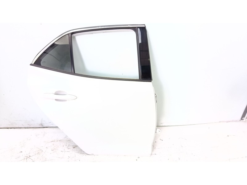 Recambio de puerta trasera derecha para toyota corolla (e21) referencia OEM IAM 6700302540  