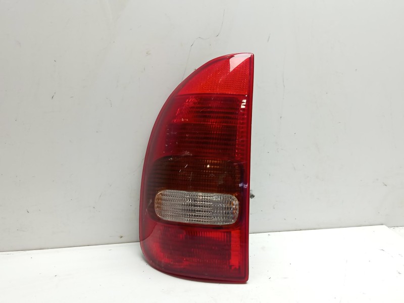 Recambio de piloto trasero izquierdo para opel corsa b referencia OEM IAM 90444809  