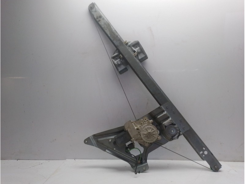Recambio de elevalunas delantero izquierdo para mercedes-benz sprinter (w901,w903) combi referencia OEM IAM A9067200046  