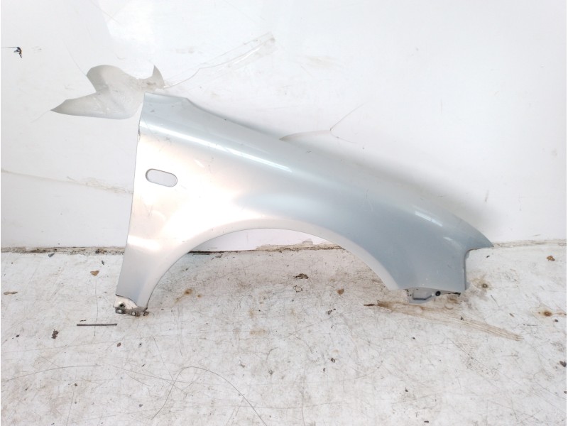Recambio de aleta delantera derecha para volkswagen passat berlina (3b2) 1.9 tdi referencia OEM IAM 3B0821106C  