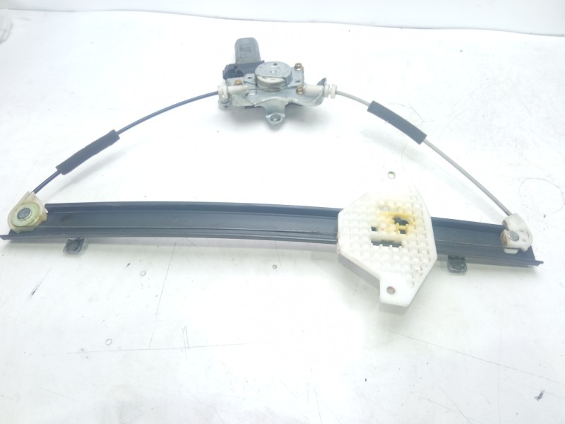 Recambio de elevalunas delantero derecho para ssangyong rodius 2.7 turbodiesel cat referencia OEM IAM 7234021000  