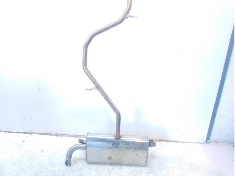 Recambio de silenciador trasero para toyota corolla (e21) hybrid advance referencia OEM IAM 17430F2030  
