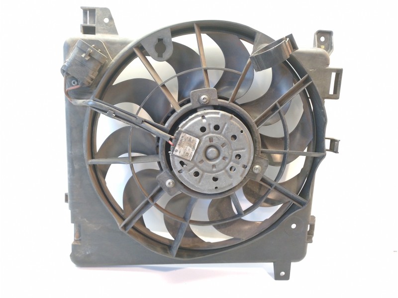 Recambio de electroventilador para opel zafira b cdti referencia OEM IAM C 3135103909 