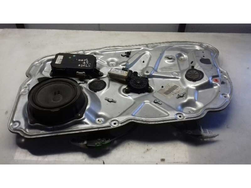 Recambio de elevalunas delantero derecho para fiat stilo (192) 1.6 16v referencia OEM IAM 00467813420 83201 