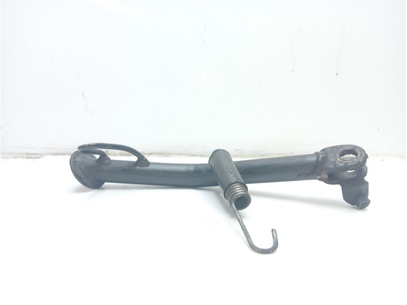 Recambio de suelo para ktm 125 duke referencia OEM IAM 90102023000  