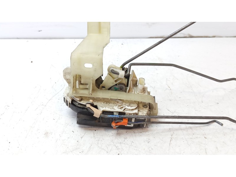 Recambio de cerradura puerta delantera izquierda para chrysler jeep compass 2.0 crd cat referencia OEM IAM 04589409AG  