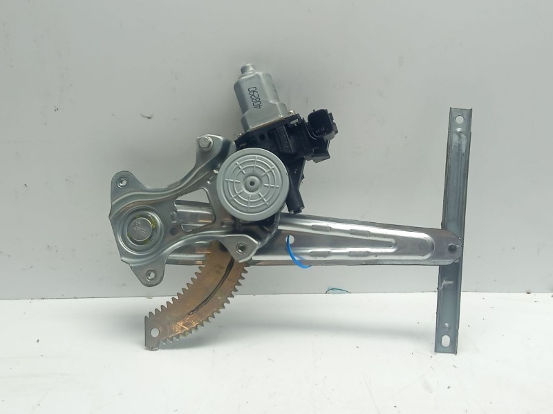 Recambio de elevalunas trasero derecho para nissan juke (f15) 1.6 referencia OEM IAM 82700  