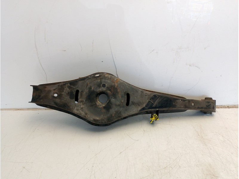 Recambio de brazo suspension inferior trasero izquierdo para audi a3 (8p) 3.2 ambition quattro referencia OEM IAM 1K0505311AB  
