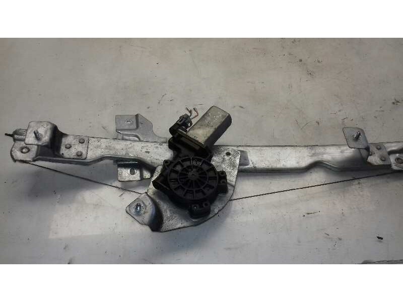 Recambio de elevalunas trasero izquierdo para dacia duster ambiance 4x2 referencia OEM IAM 5YY0042 3M1541G 