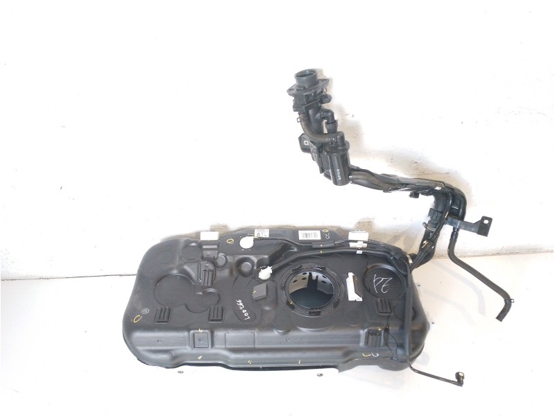 Recambio de deposito combustible para kia niro referencia OEM IAM 31150G2050  