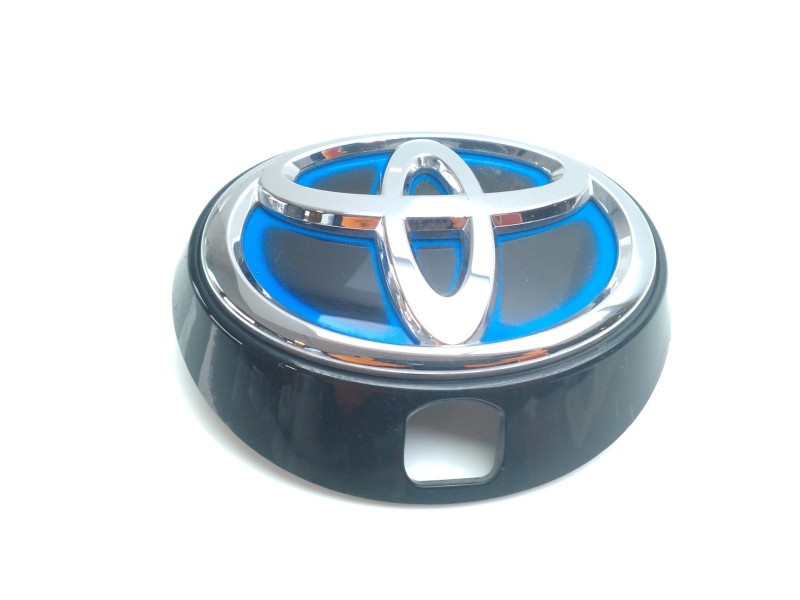 Recambio de moldura para toyota corolla (e21) hybrid active referencia OEM IAM 6793002060  