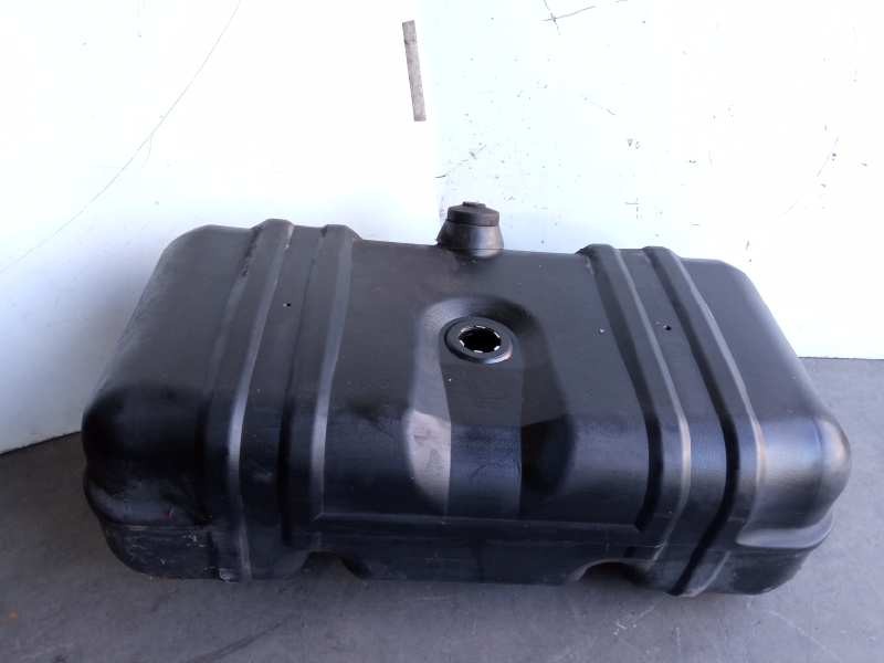 Recambio de deposito combustible para nissan cabstar referencia OEM IAM 172029X400  