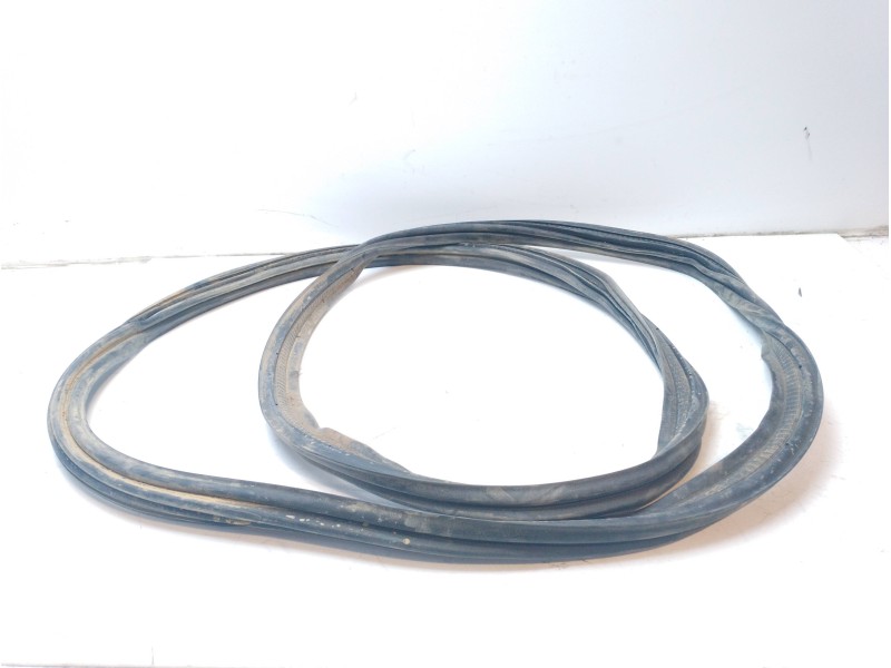 Recambio de gomas contorno puerta para toyota corolla (e21) hybrid advance referencia OEM IAM 6788102130  