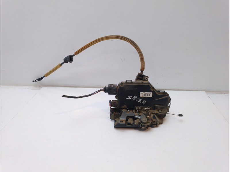 Recambio de cerradura puerta trasera izquierda para seat leon (1p1) 1.9 tdi referencia OEM IAM 3B4839015M  