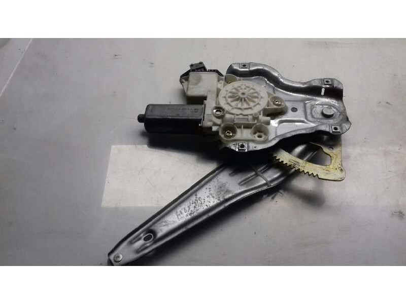Recambio de elevalunas trasero derecho para toyota avensis berlina (t25) referencia OEM IAM 992045100 994028 