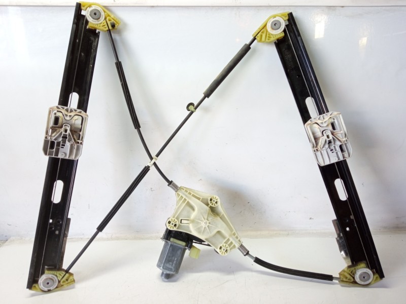 Recambio de motor elevalunas delantero derecho para seat leon sc (5f5) i-tech ecomotive referencia OEM IAM 5Q0959802B 130822716 