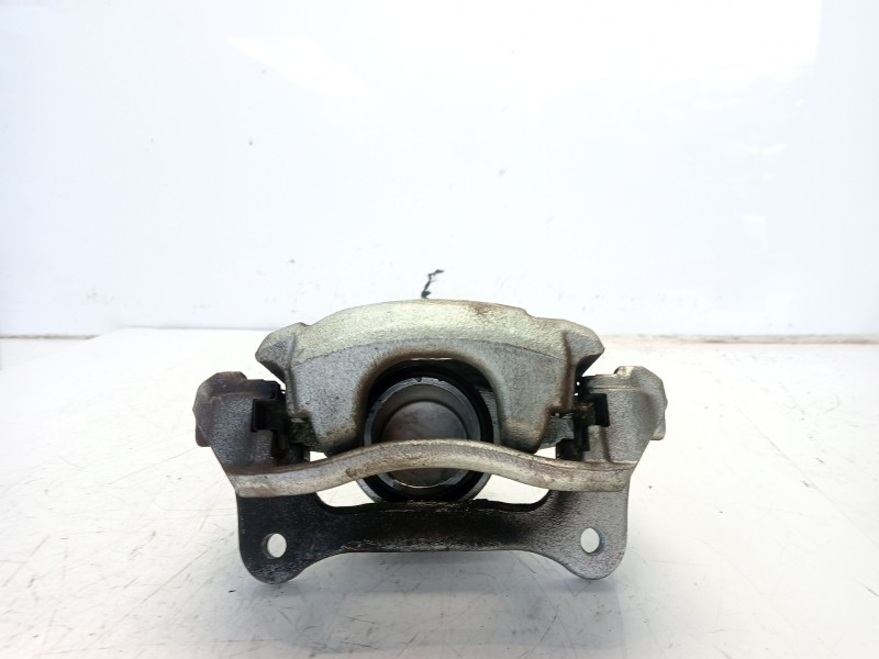 Recambio de pinza freno delantera izquierda para toyota yaris active referencia OEM IAM 477500D200  