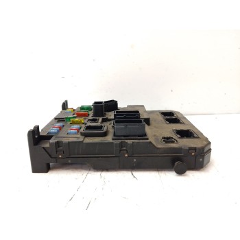 CAJA RELES / FUSIBLES 1650882180 