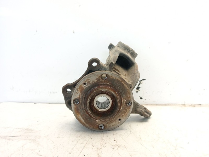 Recambio de mangueta delantera derecha para peugeot 208 referencia OEM IAM 1607557580  