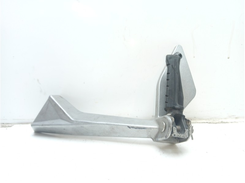 Recambio de suelo para ktm 125 duke referencia OEM IAM 90103049000  