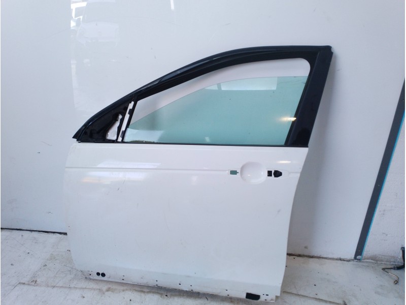 Recambio de puerta delantera izquierda para land rover discovery sport hse referencia OEM IAM LR061283  
